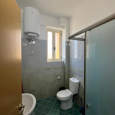 My Big Family - 2 Bedroom Апартаменты