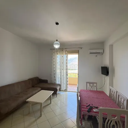 My Big Family - 2 Bedroom Апартаменты