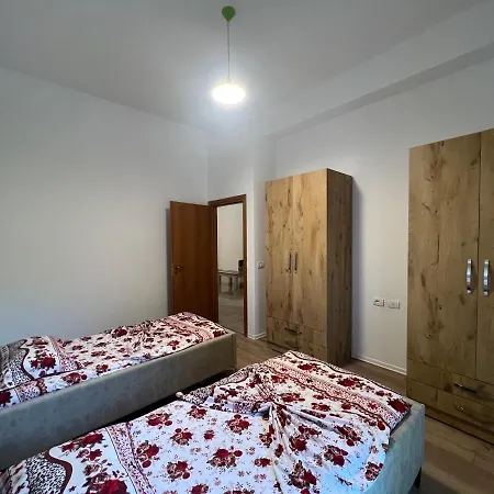 My Big Family - 2 Bedroom - Accomodation For 6- 8 Guests *