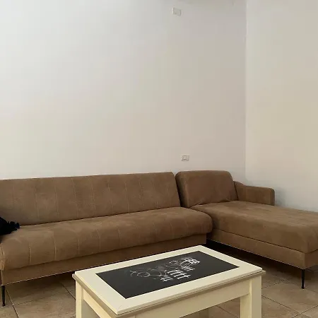 My Big Family - 2 Bedroom - For 6- 8 Guests *