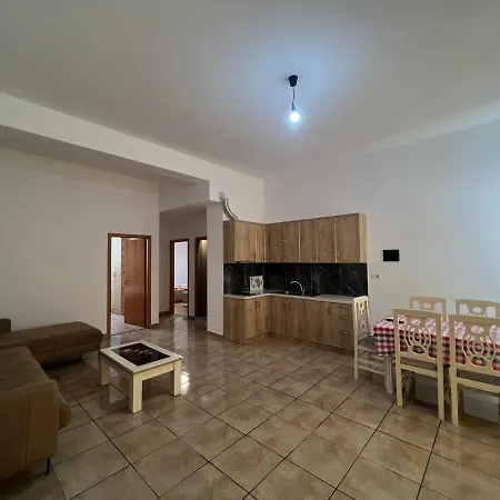 My Big Family - 2 Bedroom - Accomodation For 6- 8 Guests Apartment