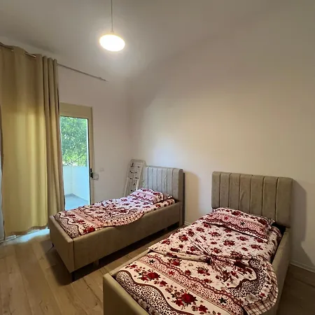 My Big Family - 2 Bedroom - Accomodation For 6- 8 Guests Apartment Orikum