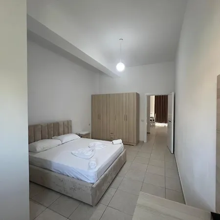 My Big Family - 2 Bedroom - Accomodation For 6- 8 Guests Orikum