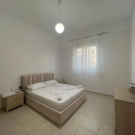 Apartment My Big Family - 2 Bedroom - Accomodation For 6- 8 Guests