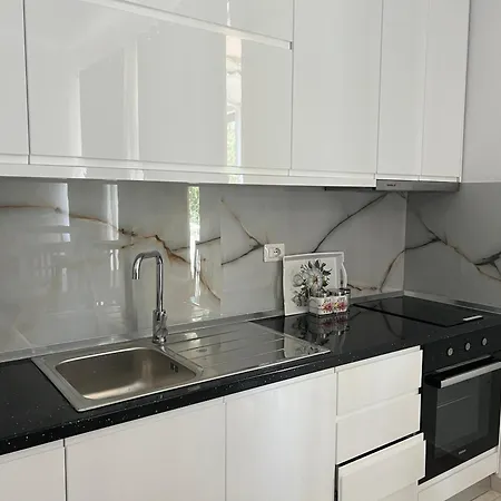 My Big Family - 2 Bedroom - Accomodation For 6- 8 Guests Apartment