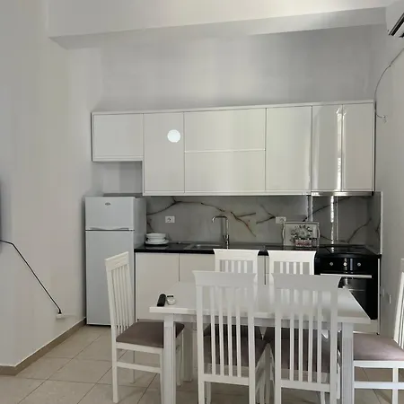 My Big Family - 2 Bedroom - Accomodation For 6- 8 Guests