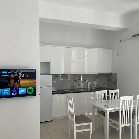 My Big Family - 2 Bedroom - Accomodation For 6- 8 Guests