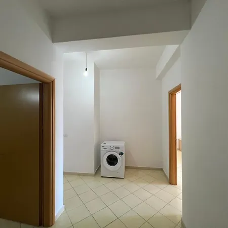 My Big Family - 2 Bedroom Apartment *