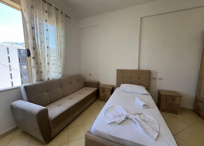 My Big Family - 2 Bedroom Apartmán Orikumi